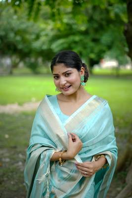 Sky raw silk zari weaving saree festive wear 2
