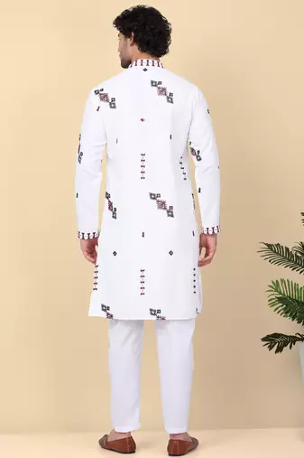 Men white ethnic motifs embroidered linen kurta
