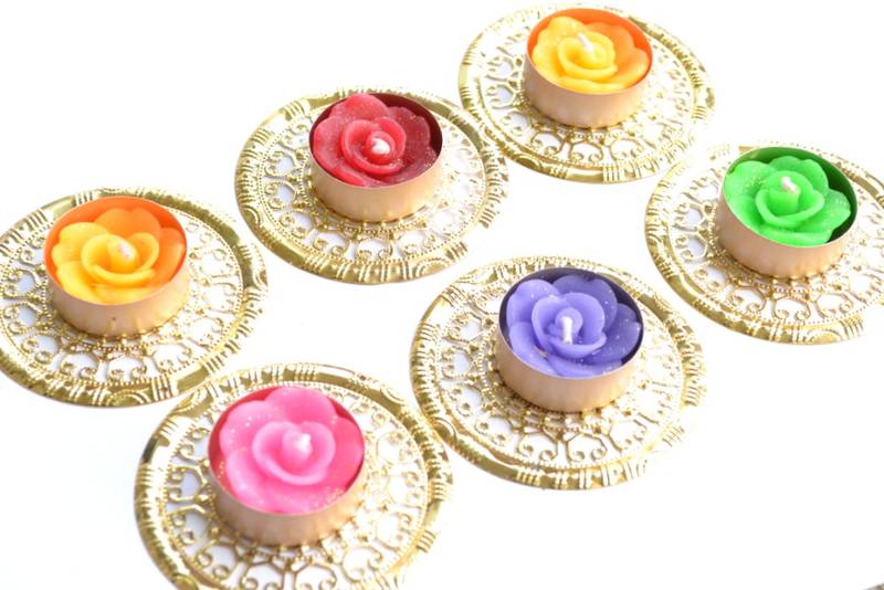 Water Floating Floral Ornate Metallic Centre Wax interchangable and Refill Diwali Diya