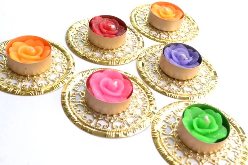 Water Floating Floral Ornate Metallic Centre Wax interchangable and Refill Diwali Diya
