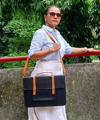 Black and tan verde krsna laptop bag 4