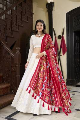 White Georgette Printed Dupatta Lehenga 1