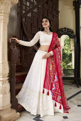 White Georgette Printed Dupatta Lehenga 4