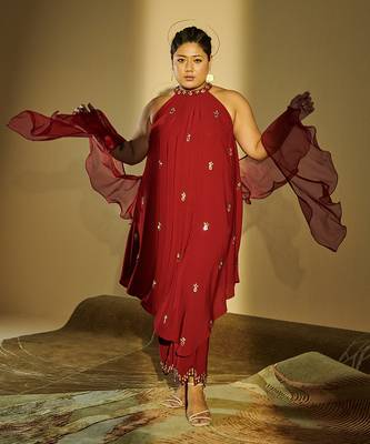 Husna maroon halter neck co-ord set 1