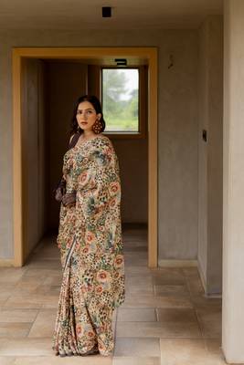 Cream satin georgette animal print floral print plain saree with unstitched blouse piece 4