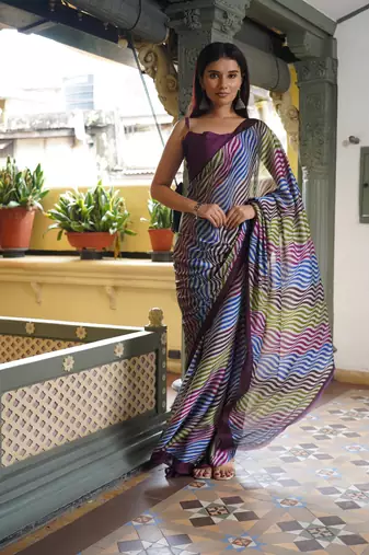 Blue chiffon leheriya print plain saree with unstitched blouse piece