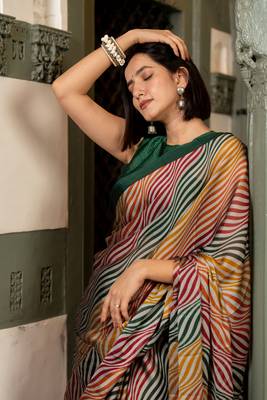 Mustard orange chiffon leheriya print plain saree with unstitched blouse piece 1