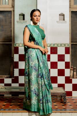 Teal green chiffon floral print saree with unstitched blouse piece 3