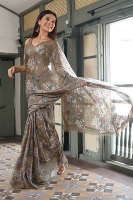 Dusty beige chiffon floral print saree with unstitched blouse piece 3