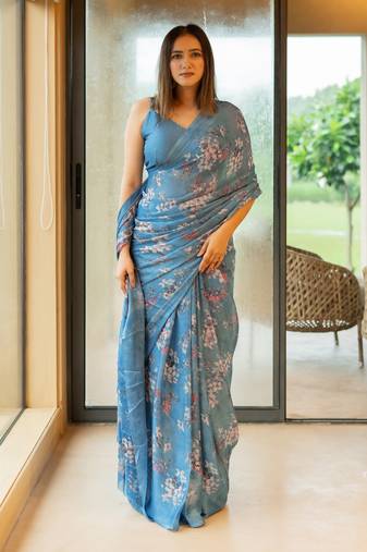 Dusty blue chiffon floral print saree with unstitched blouse piece