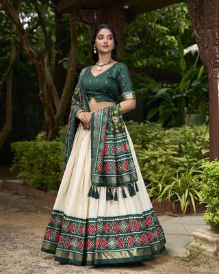 Vibrant Green and Cream Silk Printed Lehenga Choli Set  4