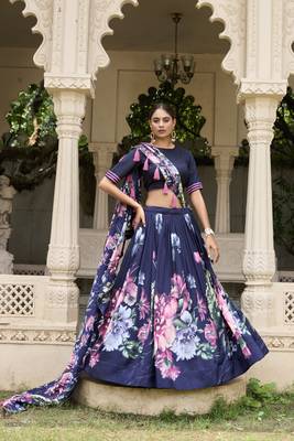 Women's Lehenga Choli Set For Wedding  5