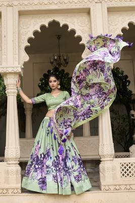 Women's Lehenga Choli Set For Wedding  4
