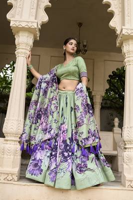 Women's Lehenga Choli Set For Wedding  5