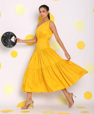 Yellow one shoulder bust fitted vacation midi dress 3