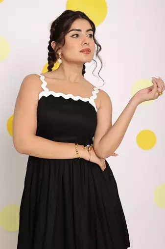 Black bust fitted summer 100% cotton flared midi dress
