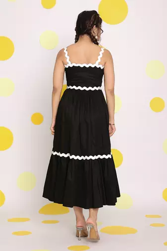 Black bust fitted summer 100% cotton flared midi dress