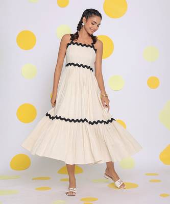 White bust fitted summer linen flared midi dress 3