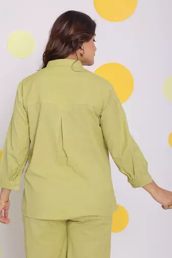 Light green summer relaxed collared formal linen shirt