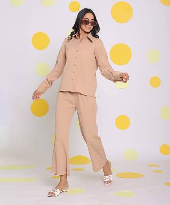 Beige summer relaxed collared everyday wear buttoned shirt 3
