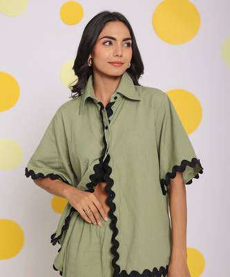 Green buttoned summer relaxed collared linen shirt 3