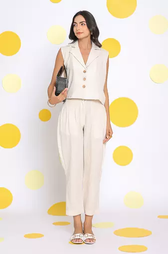 Off white summer relaxed collared waist coat linen shirt