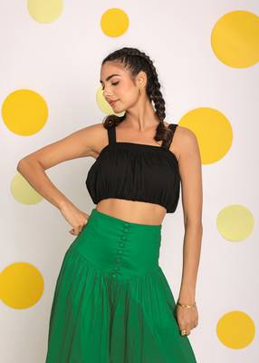 Solid black sleeveless summer cotton crop top 1