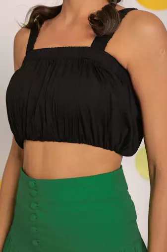 Solid black sleeveless summer cotton crop top