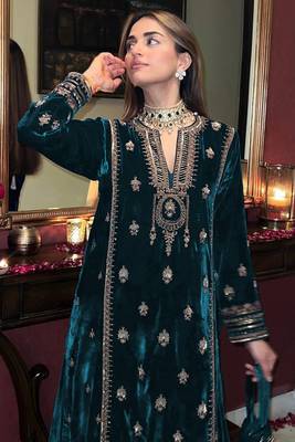 Teal embroidered 9000 velvet salwar suit (Without Potibag) 3
