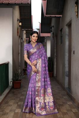  Bandhej Silk With & Zari Weaving Kalash Design Rich Pallu Saree  1