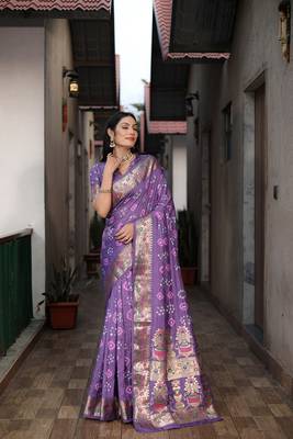  Bandhej Silk With & Zari Weaving Kalash Design Rich Pallu Saree  2