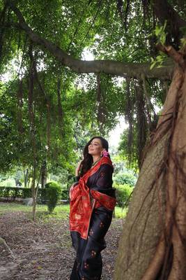 Black soft tussar silk blend printed saree festive wear 4