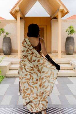 Cream satin georgette leaf print plain saree with unstitched blouse piece 4