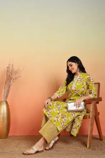  women's cotton flex floral print regular fitted mirror work straight kurta with pant (multi)