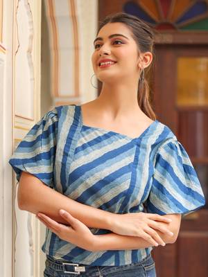  women's stripe printed regular top (blue) 5