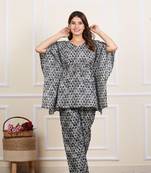 Yash gallery women's cotton v-neck geometrical print kimono sleeve night set