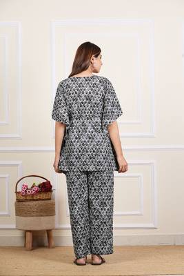  women's cotton v-neck geometrical print kimono sleeve night set 2