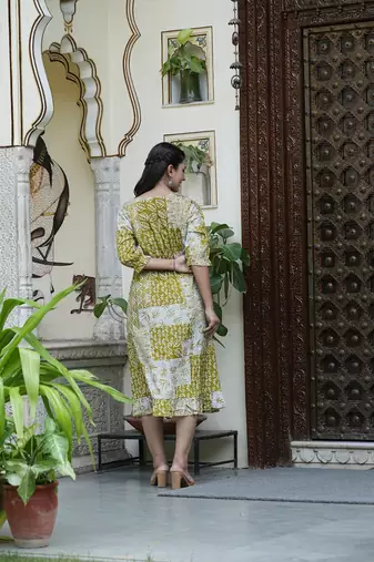  women's polyester digital printed flared dress (green)