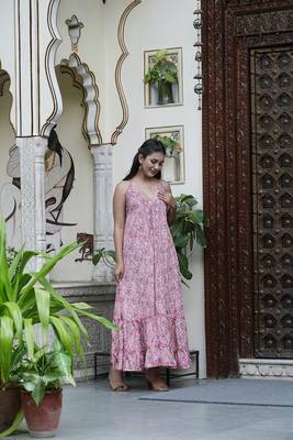  women's polyester digital printed flared dress (pink) 4