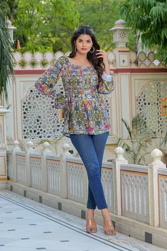  polyester waist length digital printed top for women puff sleeve