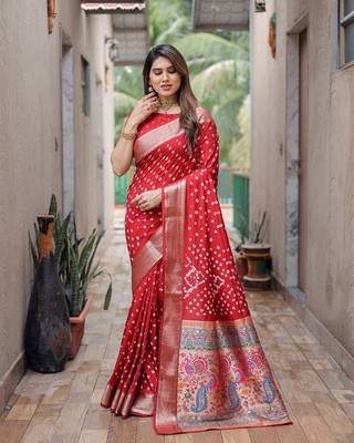 Handmade Dola Silk Bandhej Paithani Saree 2
