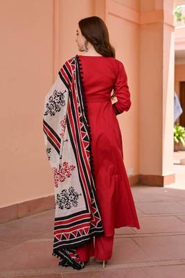 Red Elegance Anarkali Set 3