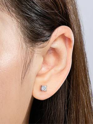 Cauer 925 sterling silver rhodium plated princess cut diamond stud earrings 4