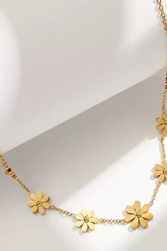 18k gold waterproof floral chain necklace with daisy charms