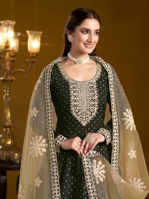 Black embroidered jacquard chanderi anarkali suit 3