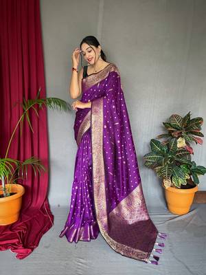 Banarasi silk blendJari Wewing Work Saree,Blouse-Not As Per Image 3