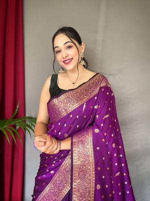 Banarasi silk blendJari Wewing Work Saree,Blouse-Not As Per Image 4