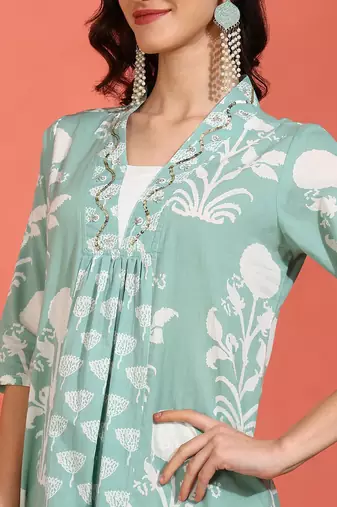  women's cotton floral print with neck anarkali kurta and dupatta (green )