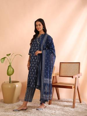  women's cotton cambric straight kurta with printed pant & dupatta 2