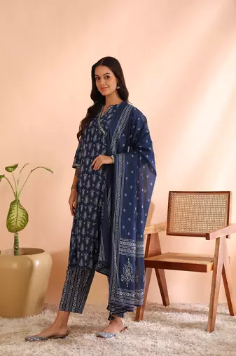  women's cotton cambric straight kurta with printed pant & dupatta